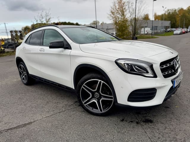 Mercedes-Benz GLA i Jönköping