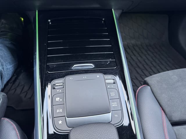 Mercedes-Benz EQB i Jönköping