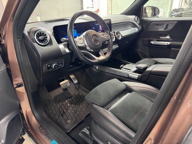 Mercedes-Benz EQB i Jönköping