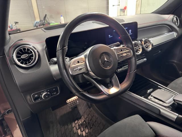 Mercedes-Benz EQB i Jönköping