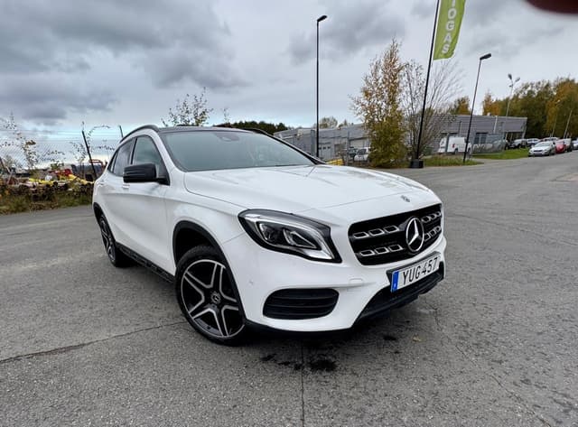 Mercedes-Benz GLA i Jönköping