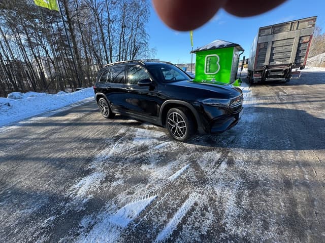 Mercedes-Benz EQB i Jönköping