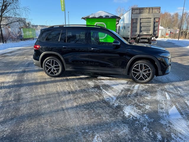 Mercedes-Benz EQB i Jönköping