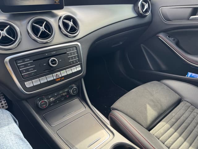 Mercedes-Benz GLA i Jönköping