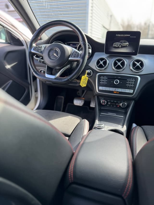 Mercedes-Benz GLA i Jönköping