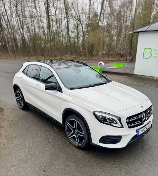 Mercedes-Benz GLA i Jönköping