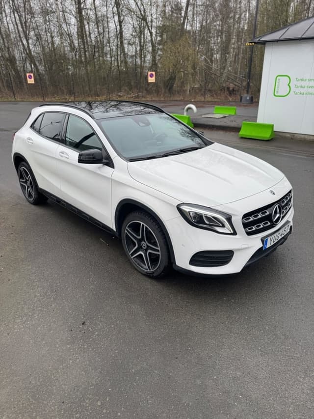 Mercedes-Benz GLA i Jönköping